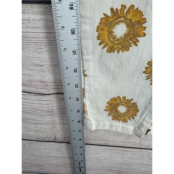 Guess 30th Anniversary Sunflower Print‎ Jeans Women's Size 30 White NEW - Picture 12 of 15